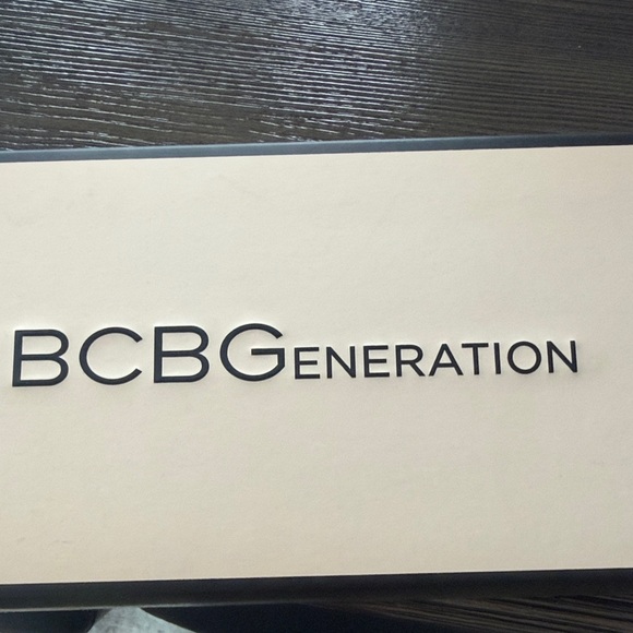 BCBG Black and White Textured Flats - Picture 3 of 3